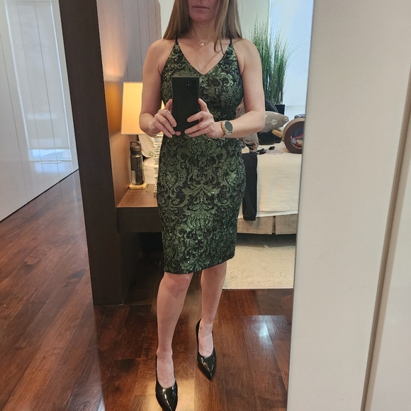 Karen Millen Limited edition sequin cocktail dress - Picture 6 of 10